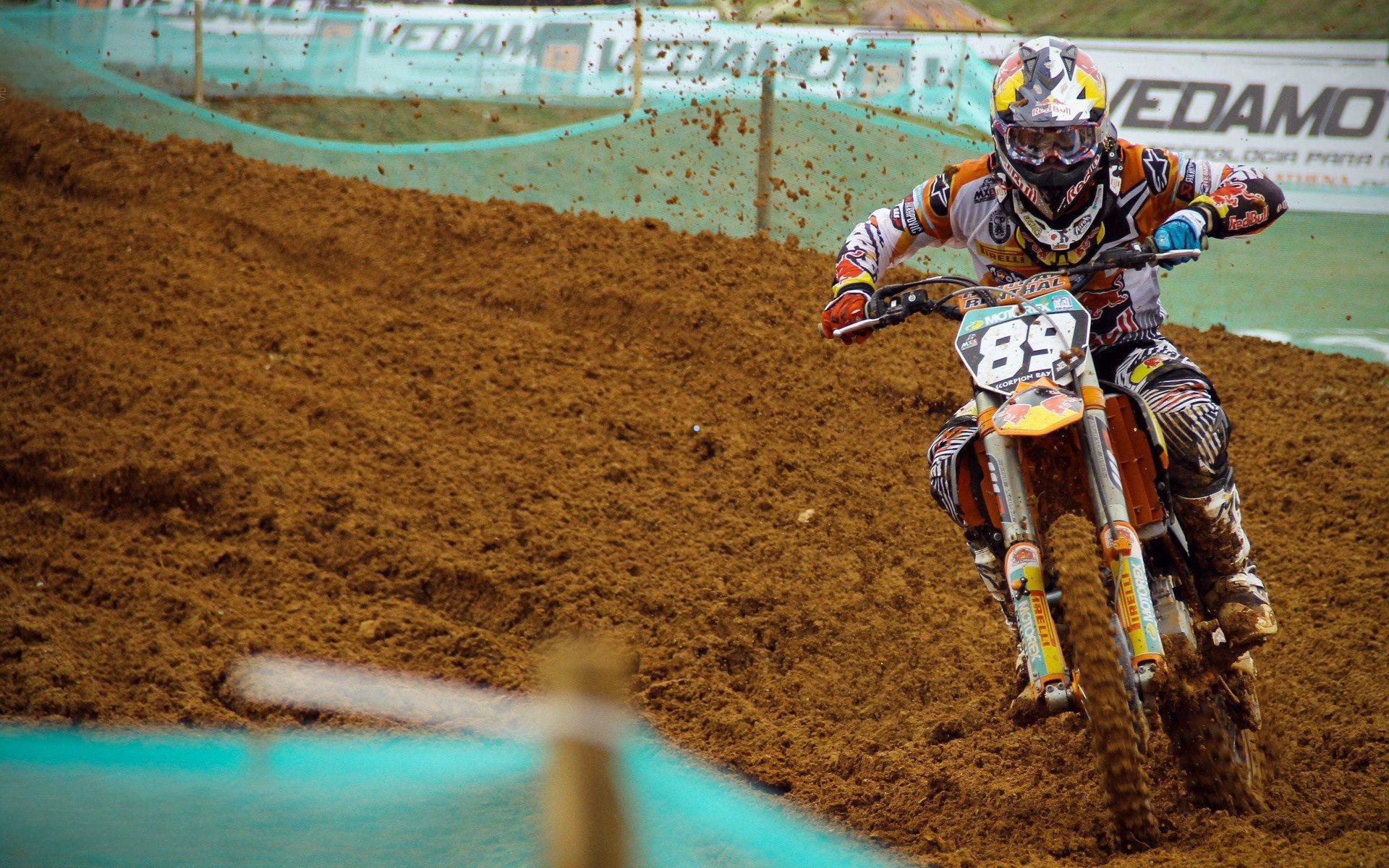 莱比锡红牛主场七连胜势如破竹，勒沃库森客战防守与状态面临终极考验